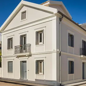marissas-elegant-retreats-in-argostoli.kefaloniahotels.net/